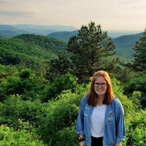 Meet your Posher, Caroline